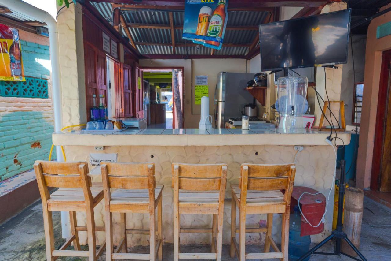 Hostal Los Chamos San Juan del Sur Exterior foto